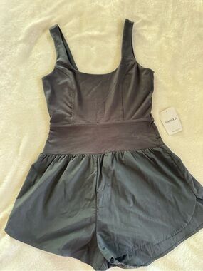 Forever 21 Black Sleeveless Waist-Defined Romper